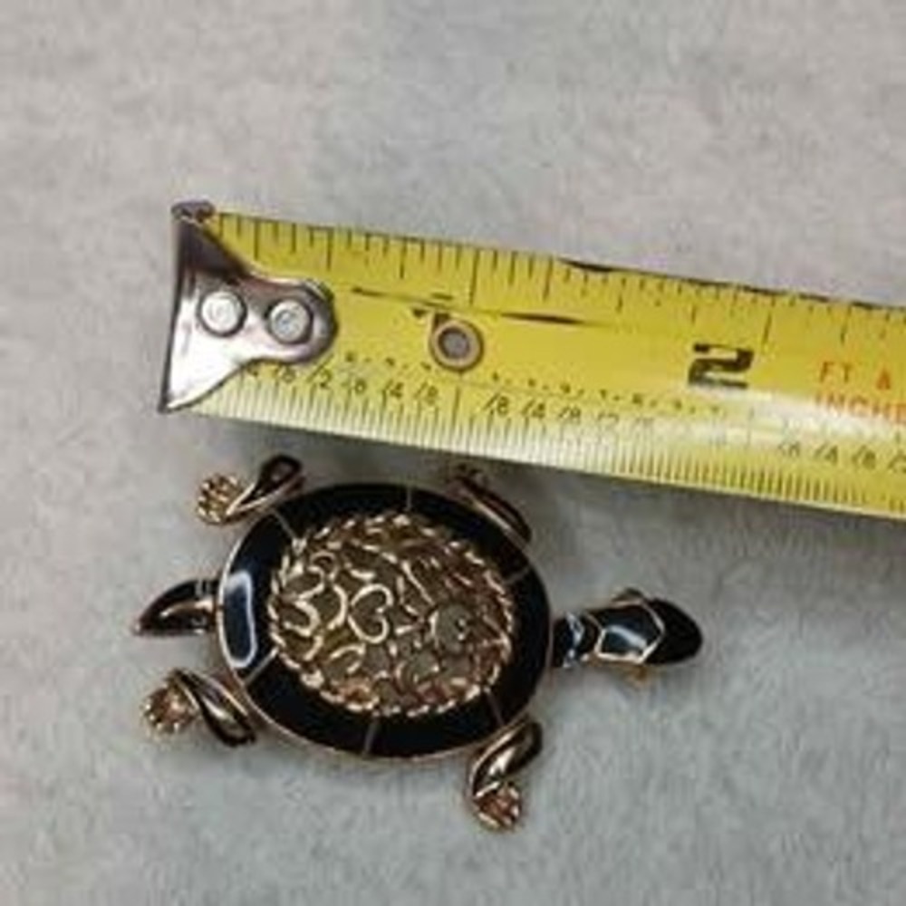 Vintage Turtle Brooch Gold Tone Black Enamel Filigree Pin - Picture 4 of 4